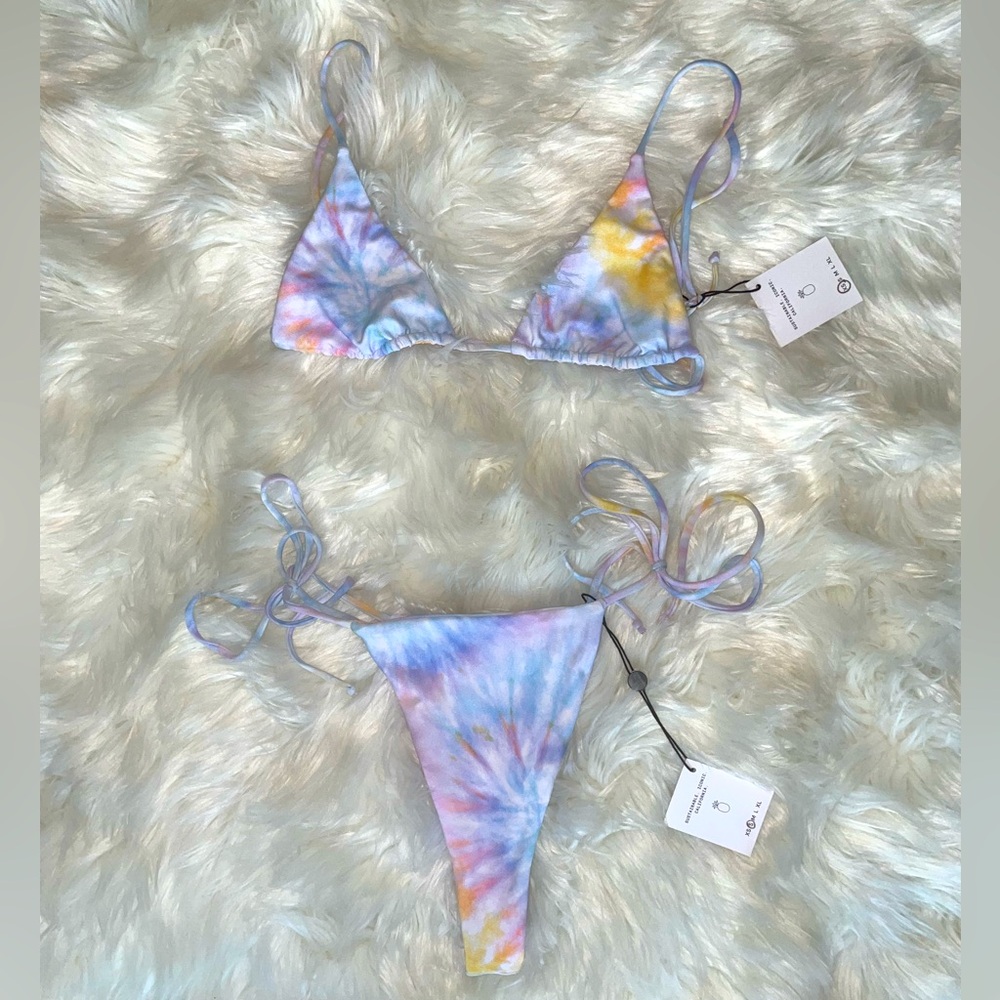 Skatie Bikini in Tavaru Tie Died Print